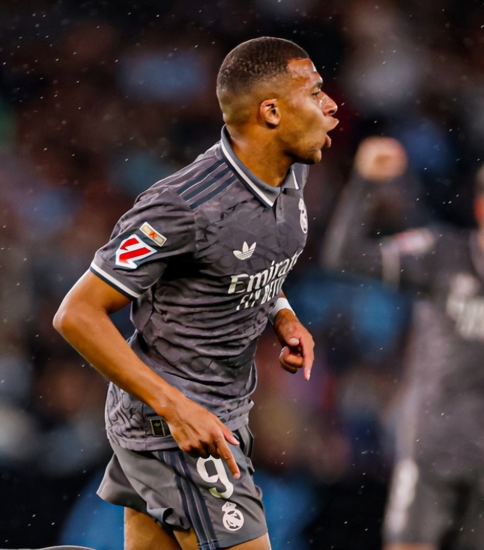 九游体育APP-姆巴佩官方宣布比赛规则变更新规，TL引发争议！热度持续攀升(姆巴佩10大过人集锦)