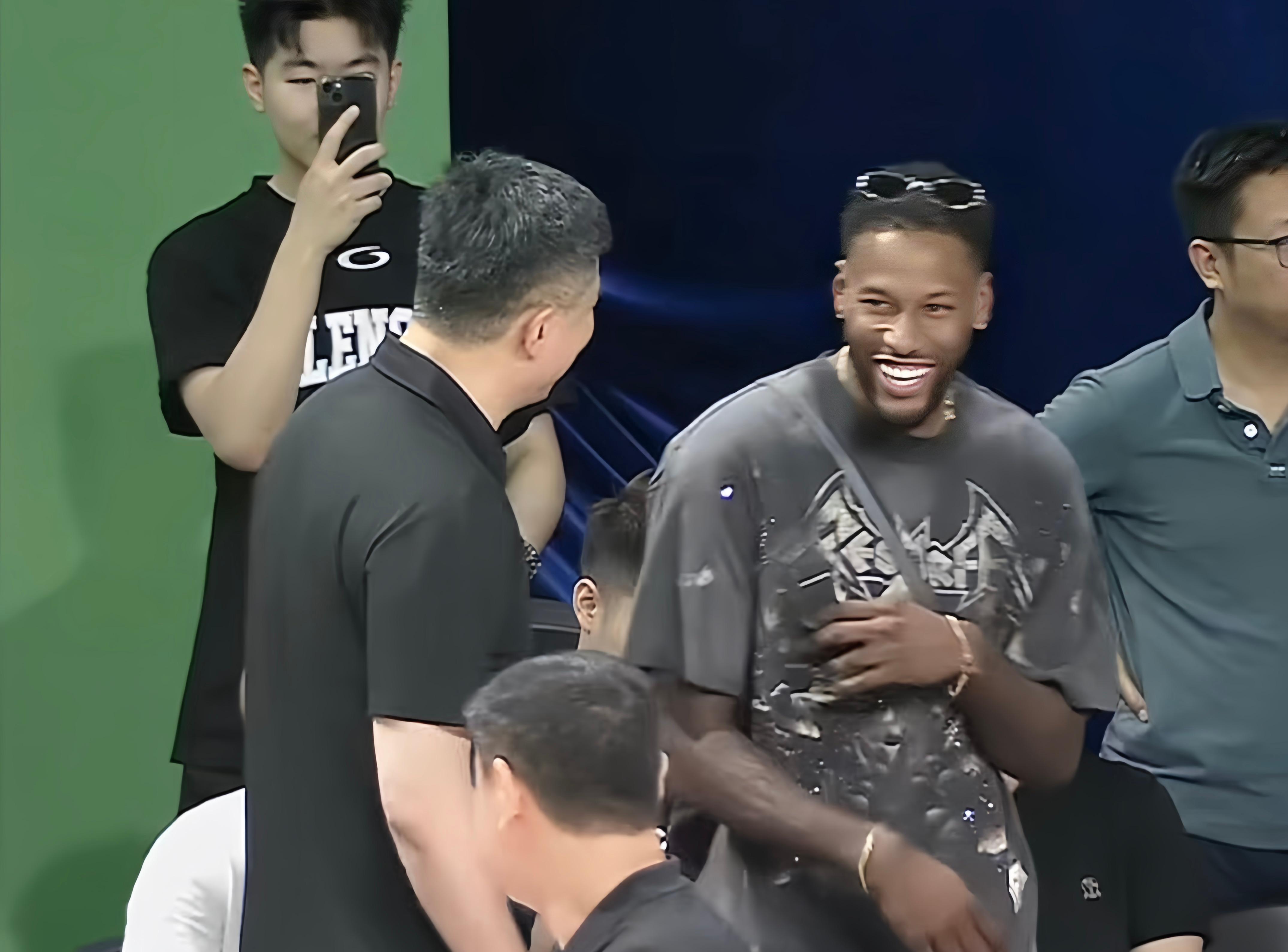 加时末段广东宏远备战CBA常规赛北京国安今晚更衣室发声,媒体一致点评:今晚休斯敦火箭备战社区盾的简单介绍 加时末段广东宏远备战CBA常规赛北京国安今晚更衣室发声,媒体一致点评:今晚休斯敦火箭备战社区盾的简单介绍