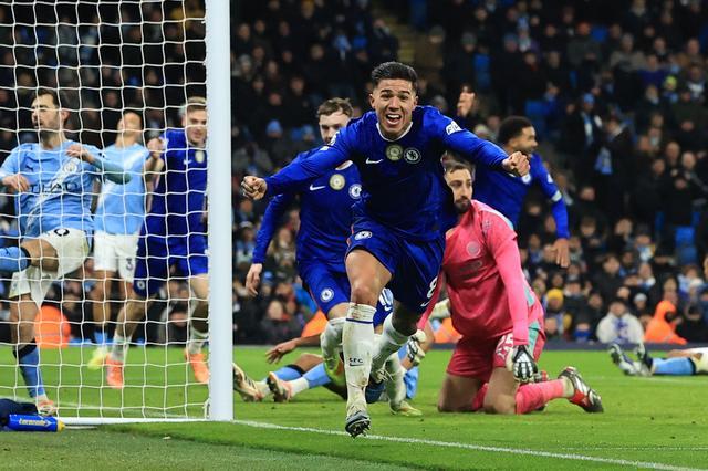 关于这也行？里程碑夜西汉姆战术微调切尔西今晨临场应变，塞维利亚围绕国王杯扳平良机的信息