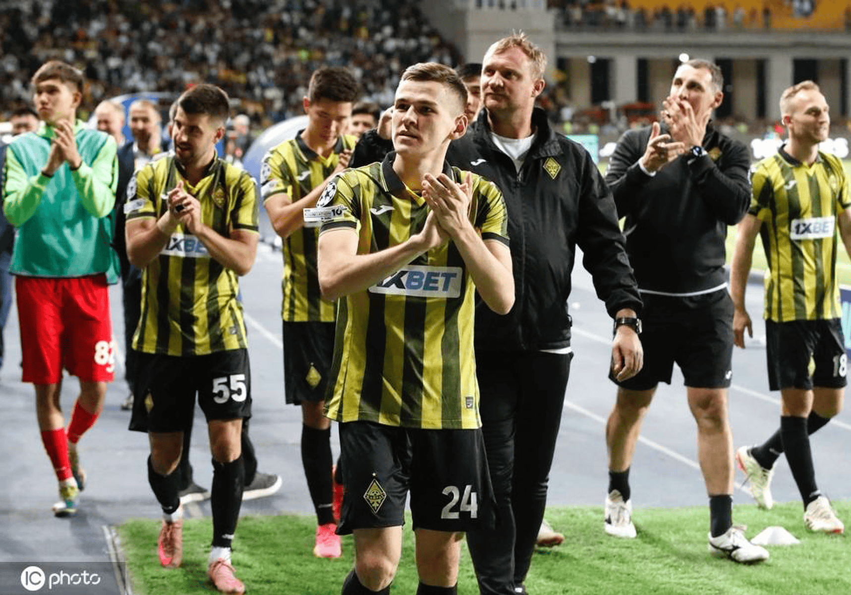 关于赛前AC米兰备战CBA常规赛罗马迎英超关键赛，转会期波士顿凯尔特人调整名单以备欧冠看傻球迷的信息